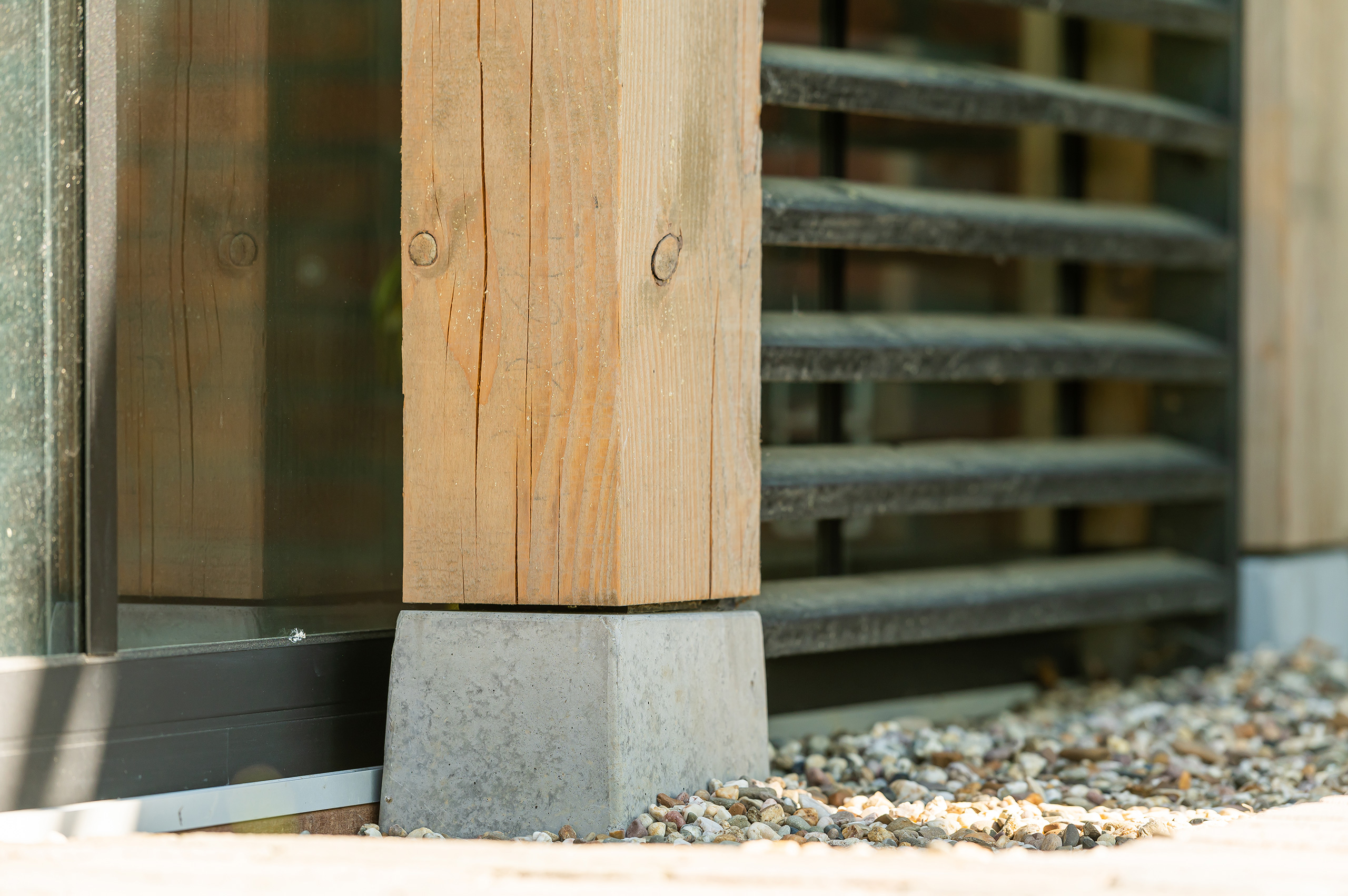 Houten overkapping aan de woning voor ultiem woonplezier