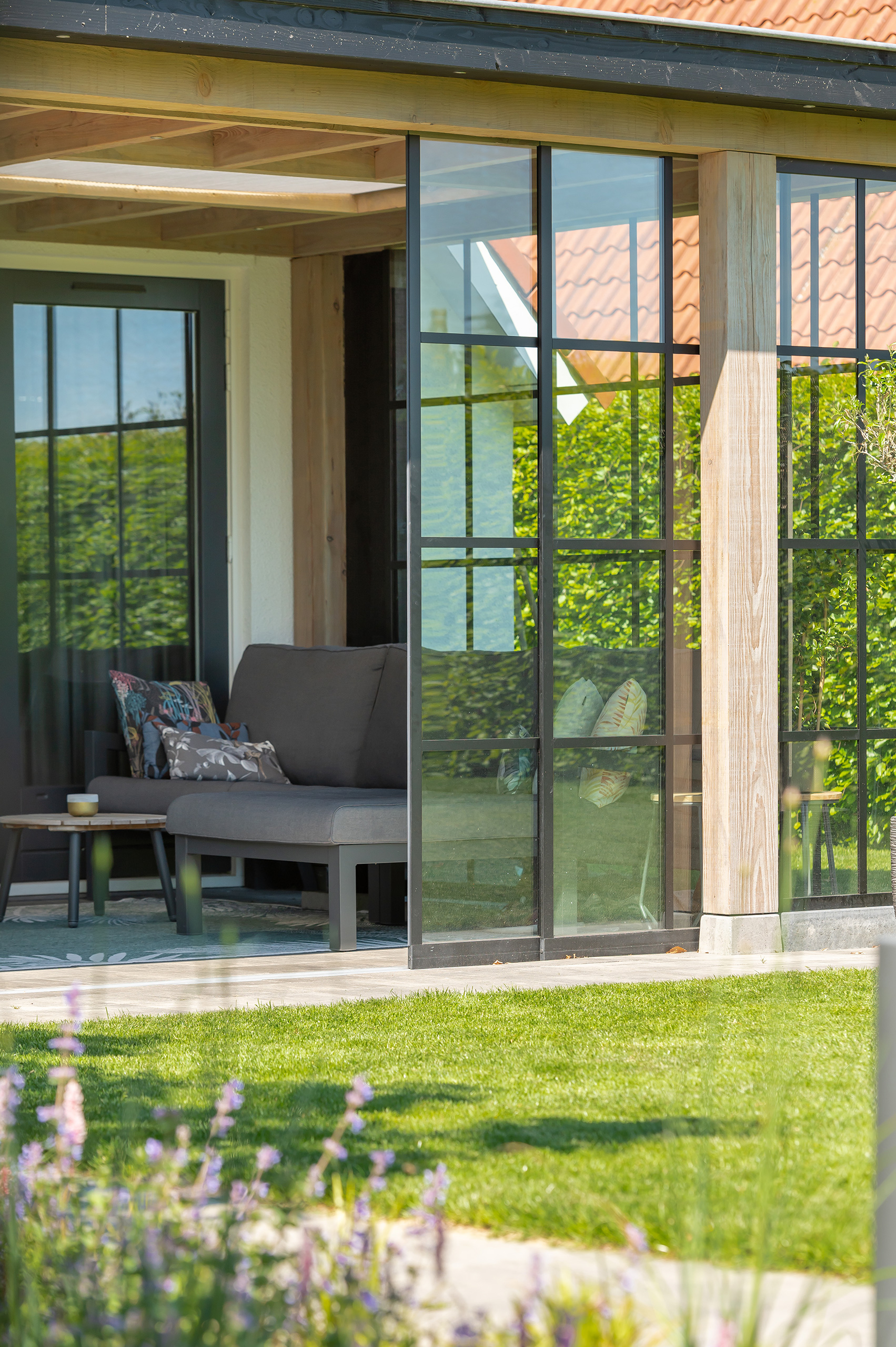 In Lathum realiseerden wij deze overkapping aan huis