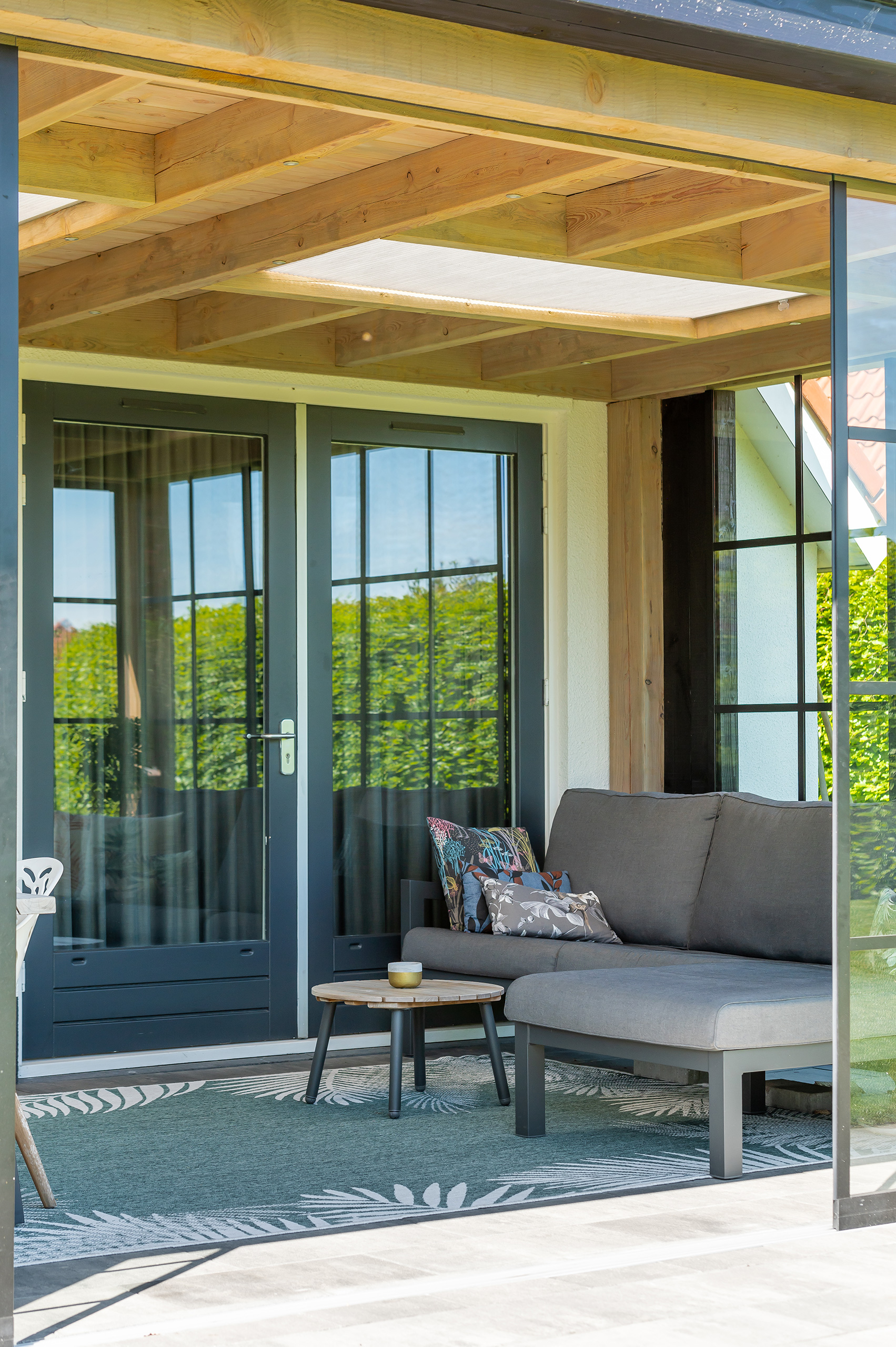 Overkapping aan huis in Lathum