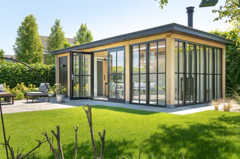 Maatwerk tuinkantoor met berging