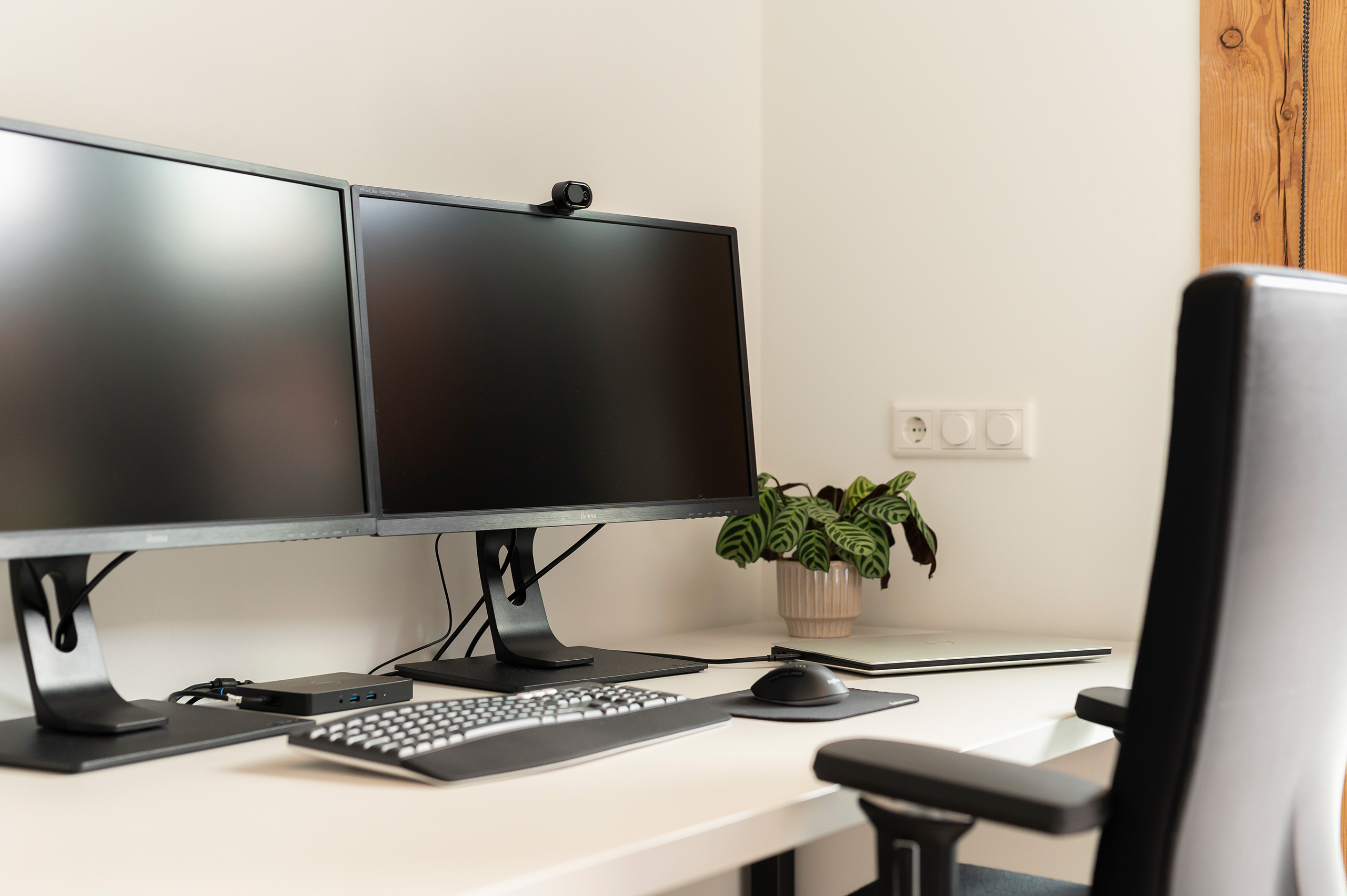 Luxe buitenverblijf met kantoorruimte