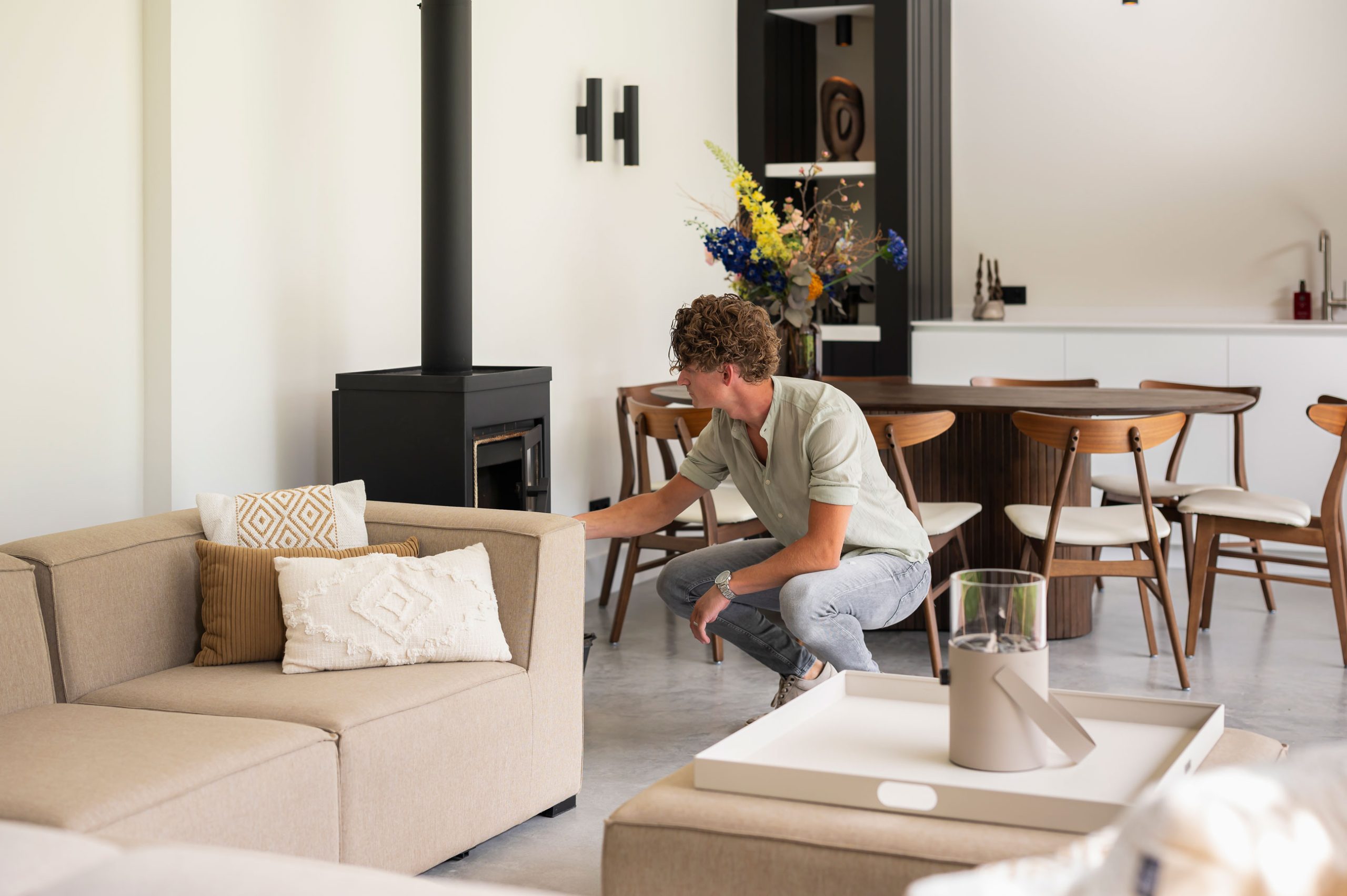 Moderne tuinkamer met o.a. glazen wand in Barneveld