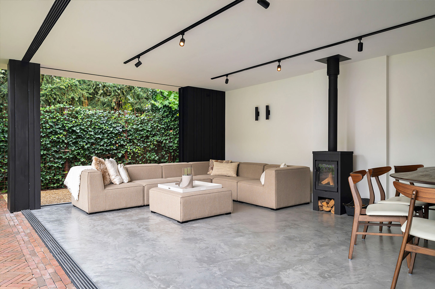 Luxe tuinkamer in Barneveld door Stantico iconische houten buitenverblijven